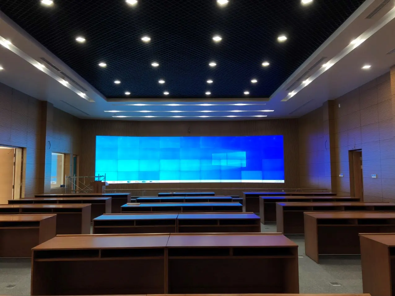 nhà thầu triển khai trung tâm điều hành demo