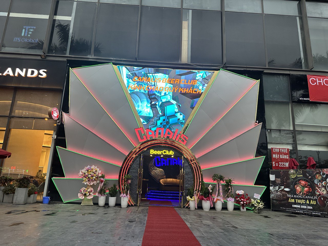 Màn hình LED LCD quảng cáo thông minh