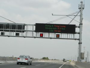 Hệ thống màn hình LED cảnh báo trên cao tốc