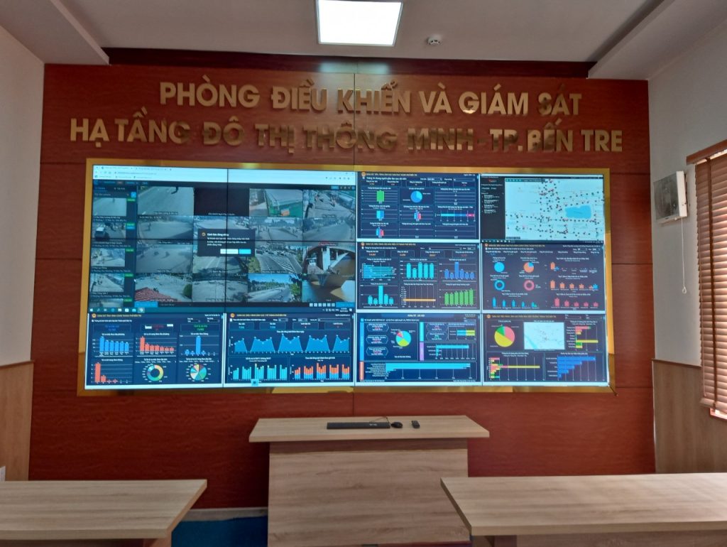 Hệ thống màn hình ghép tại trung tâm điều hành đô thị thông minh tỉnh Bến Tre