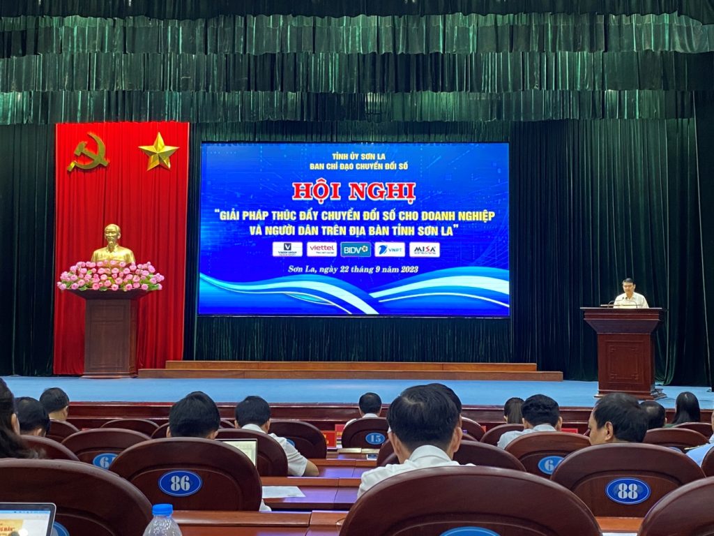 Màn hình hội trường tại Sơn La