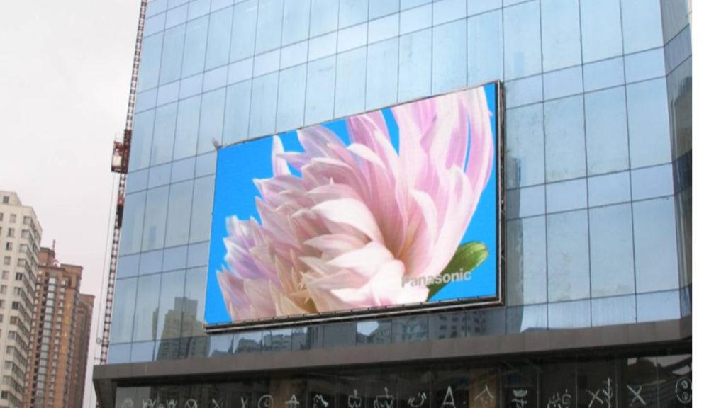 MAN HINH LED NGOAI TROI -1