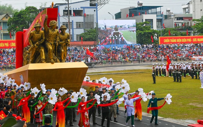 Màn hình LED lễ kỷ niệm 70 năm chiến thắng Điện Biên Phủ