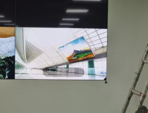 Hình ảnh màn hình vị vỡ góc