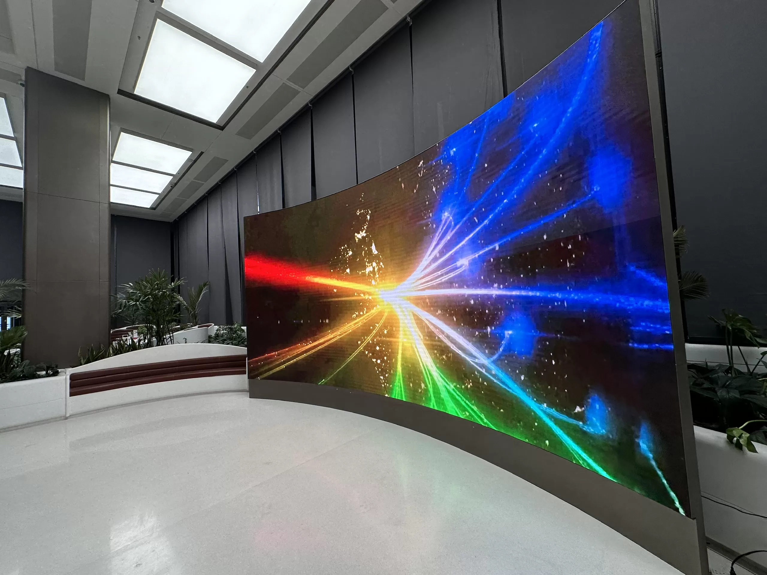 Màn hình LED HANMAC HLED-R trong nhà