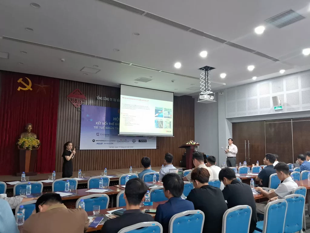 HỘI THẢO KẾT NỐI THẾ GIỚI THÔNG MINH VỚI TRÍ TUỆ NHÂN TẠO VÀ CHUYỂN ĐỔI SỐ