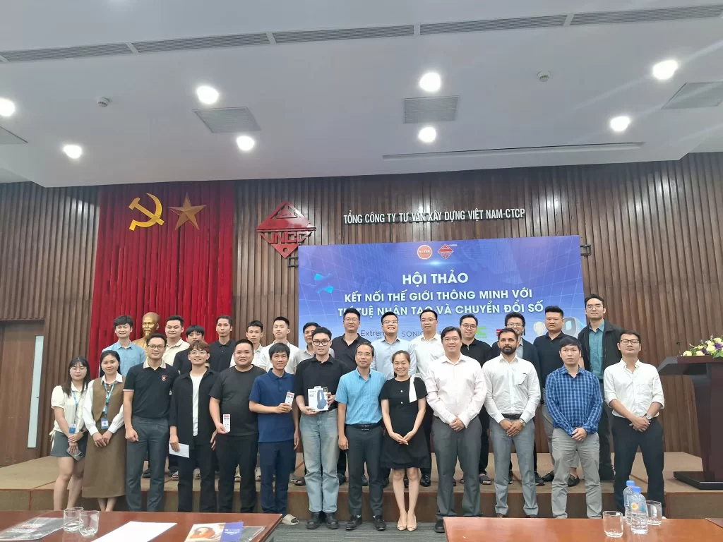 HỘI THẢO KẾT NỐI THẾ GIỚI THÔNG MINH VỚI TRÍ TUỆ NHÂN TẠO VÀ CHUYỂN ĐỔI SỐ