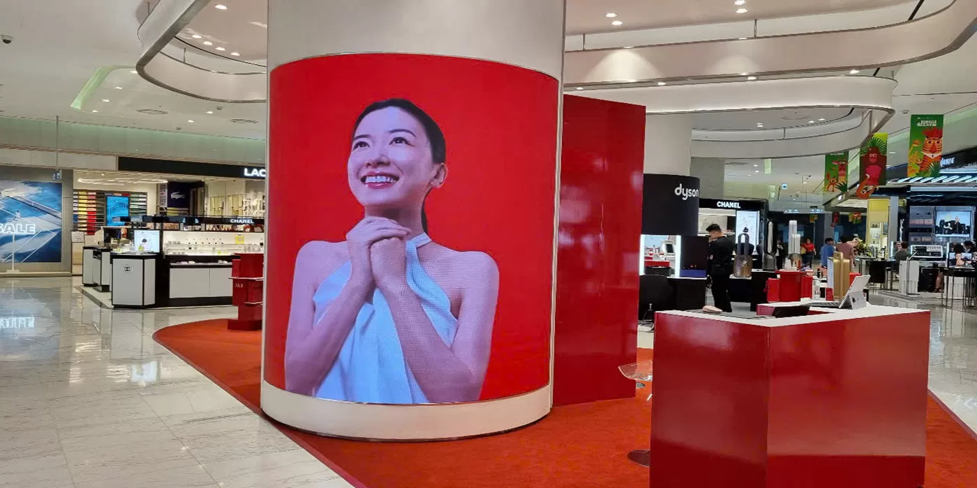 Màn hinh LED quảng cáo tại Lotte Liễu Giai