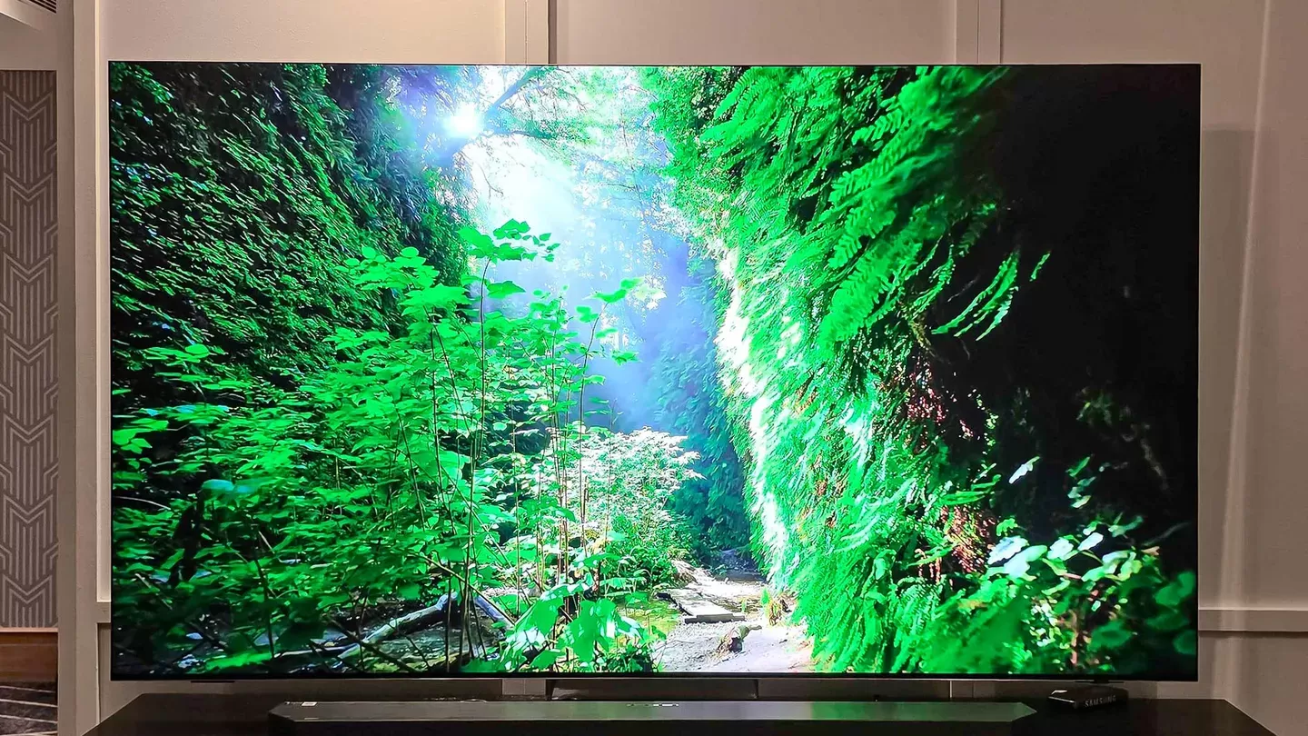 Samsung QN990F (Ảnh: Tom’s Guide)
