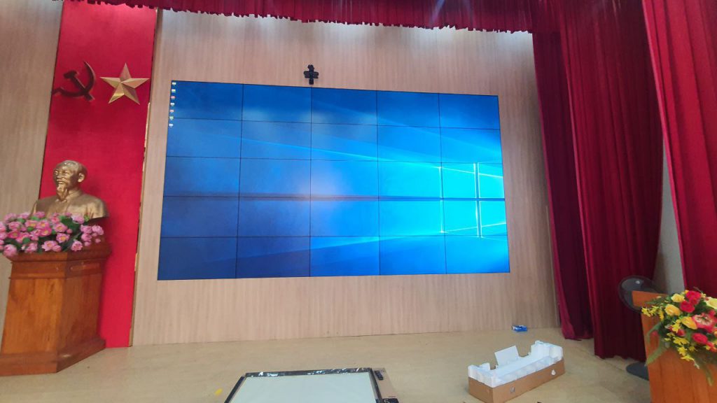 Hệ thống màn hình ghép LED thi công bởi HCOM